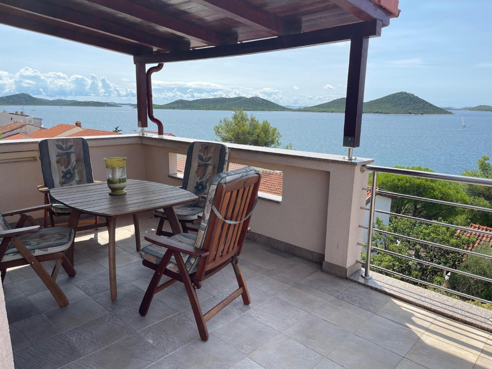 Apartment Mona 1, Fantastischer Meerblick ดราเก ภายนอก รูปภาพ