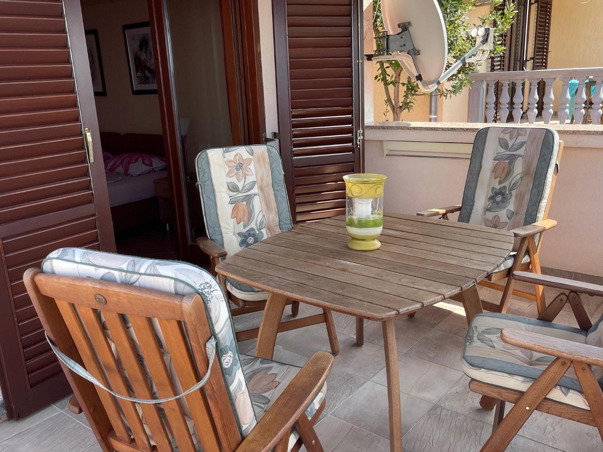 Apartment Mona 1, Fantastischer Meerblick ดราเก ภายนอก รูปภาพ